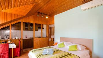 Studio Apartment, Balcony, Sea View | Pillow-top beds, soundproofing, iron/ironing board, free WiFi