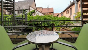 Deluxe Room | Terrace/patio