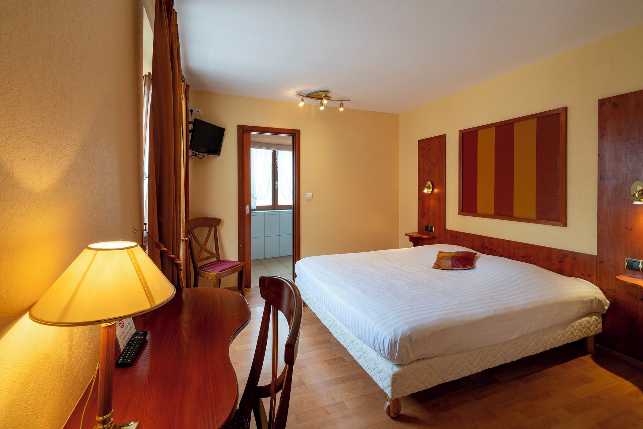 comfort double room | in-room safe, individually decorated, individually furnished, desk