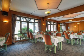 Daily buffet breakfast (EUR 10 per person)