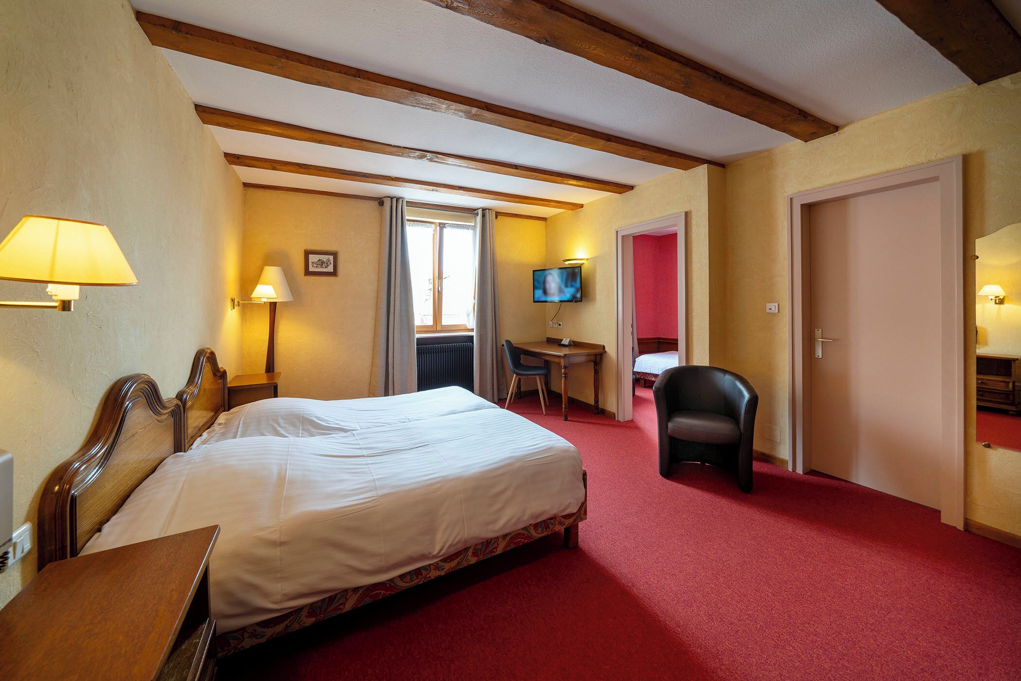 comfort double room | in-room safe, individually decorated, individually furnished, desk
