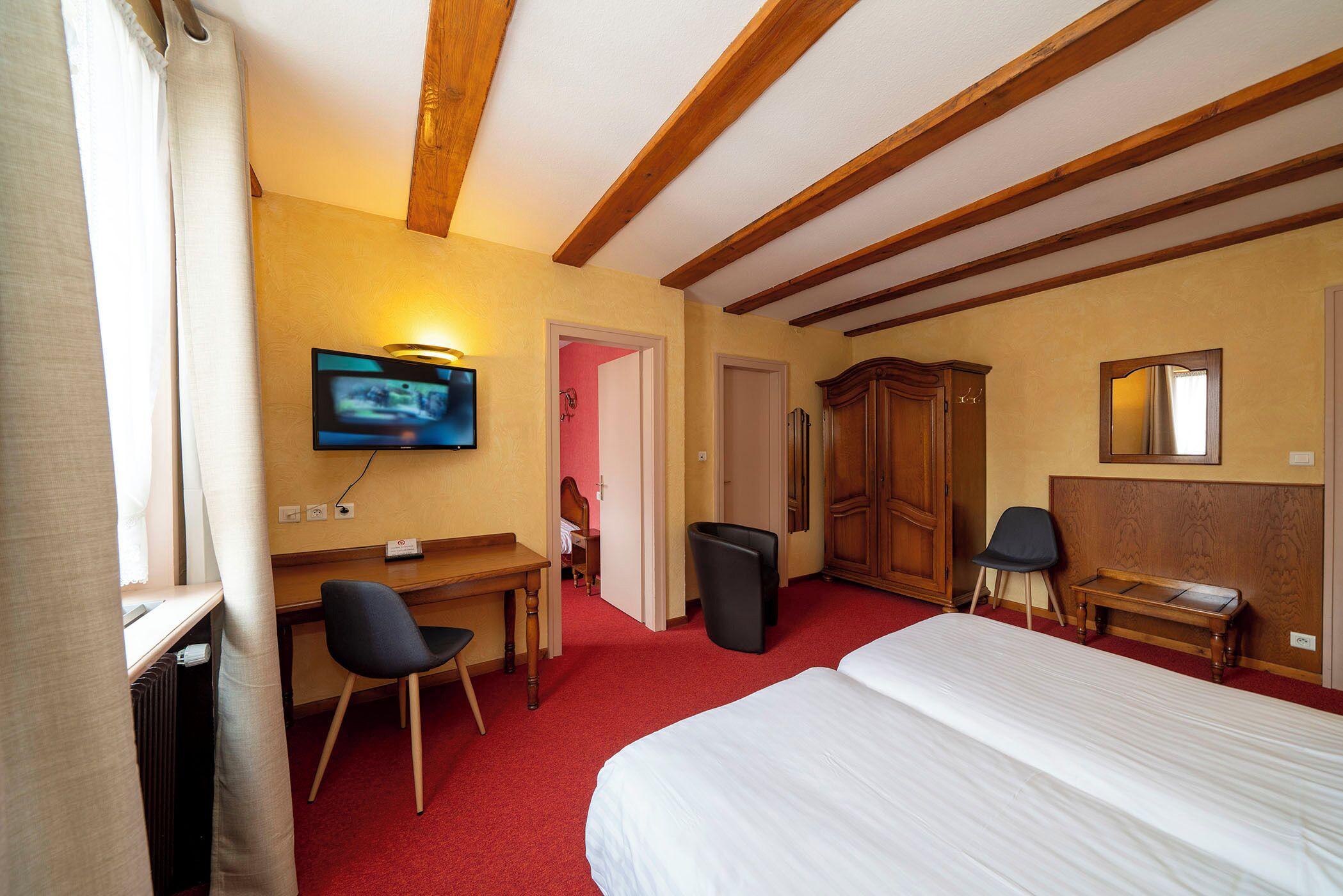 in-room safe, individually decorated, individually furnished, desk