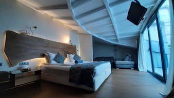 Basic Suite, 1 Bedroom | 1 bedroom, hypo-allergenic bedding, minibar, in-room safe