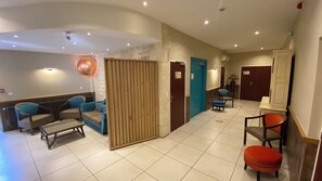 Lobby - Le Christina (Bourges)