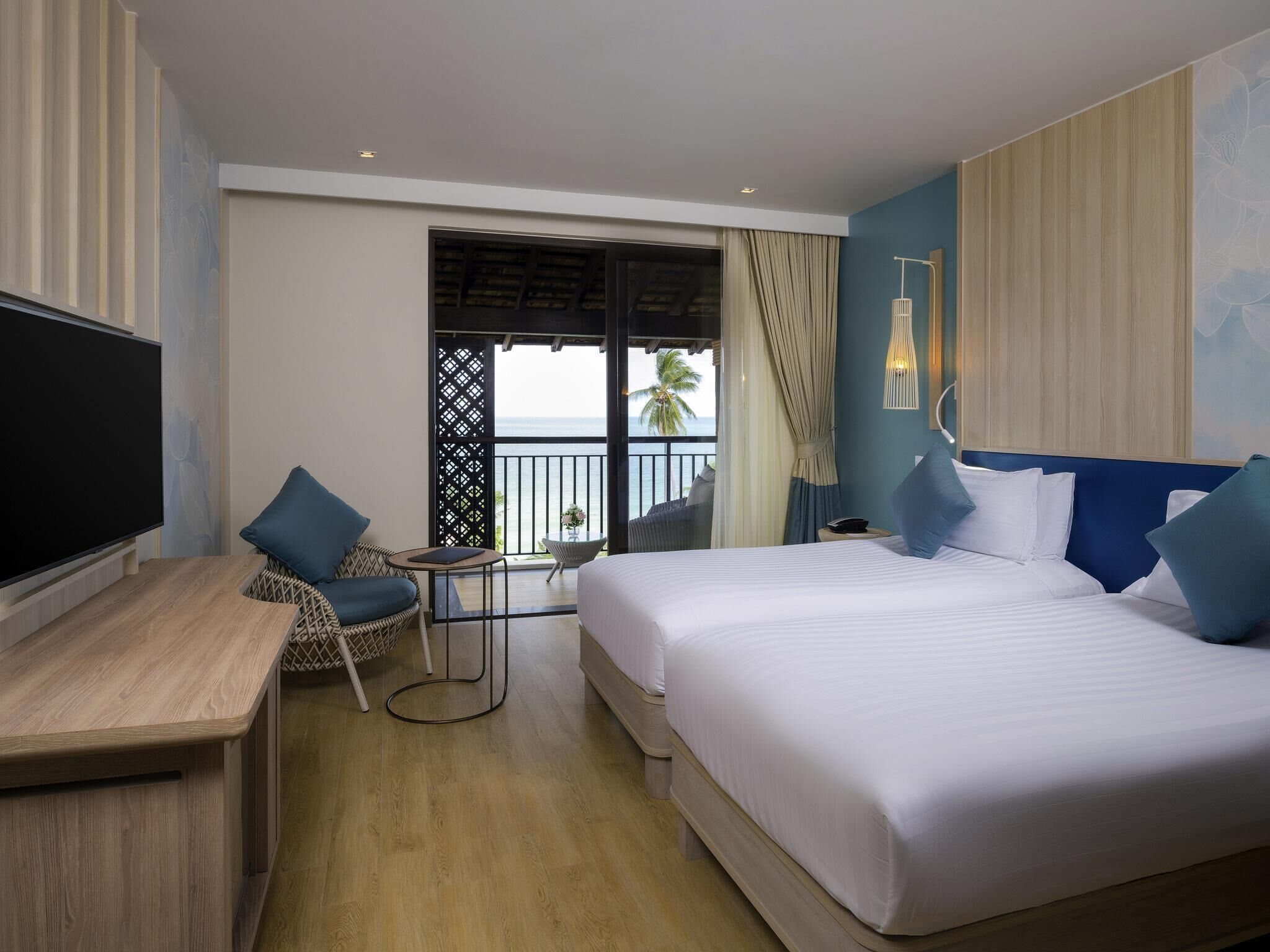 Deluxe Room, 2 Single Beds, Sea View (Beach Wing) | In-room safe, desk, blackout curtains, iron/ironing board