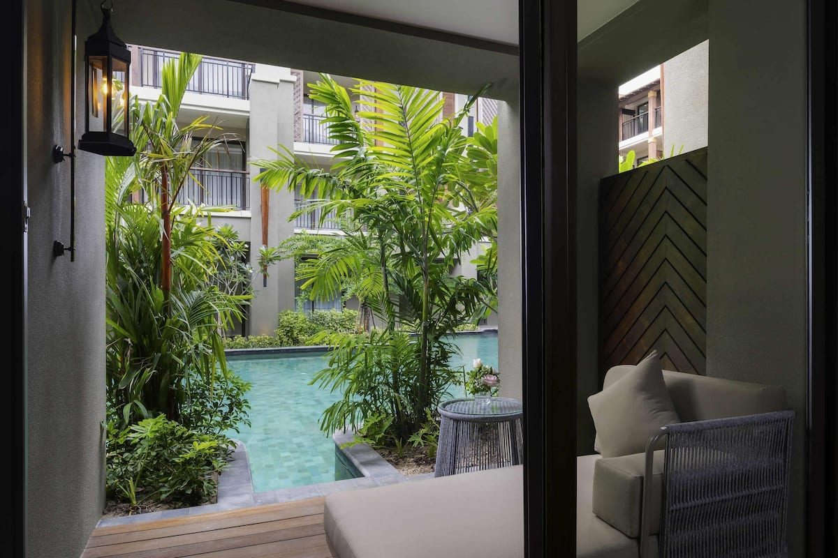 Deluxe Double Room, 1 Double Bed, Pool Access (Beach Wing) | In-room safe, desk, blackout drapes, iron/ironing board