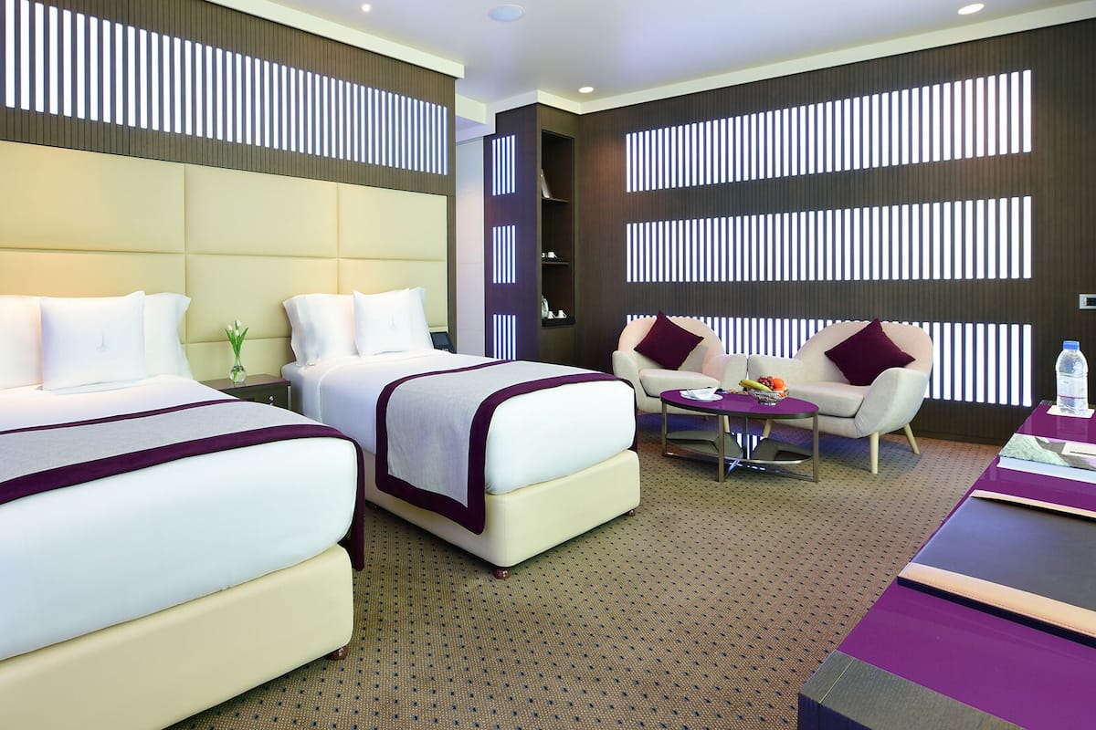 Premium Twin Room, 2 Single Bed | Premium bedding, minibar, in-room safe, desk