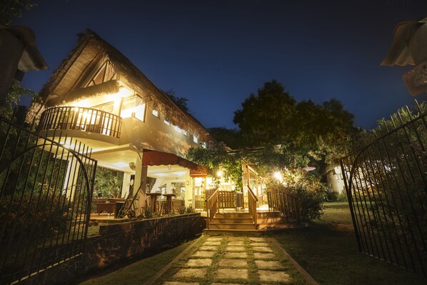 Property grounds - Casa Guardia Panama (Rio Hato)