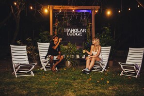 Breakfast, lunch, dinner served; international cuisine, garden views  - Manglar Lodge (San Carlos)