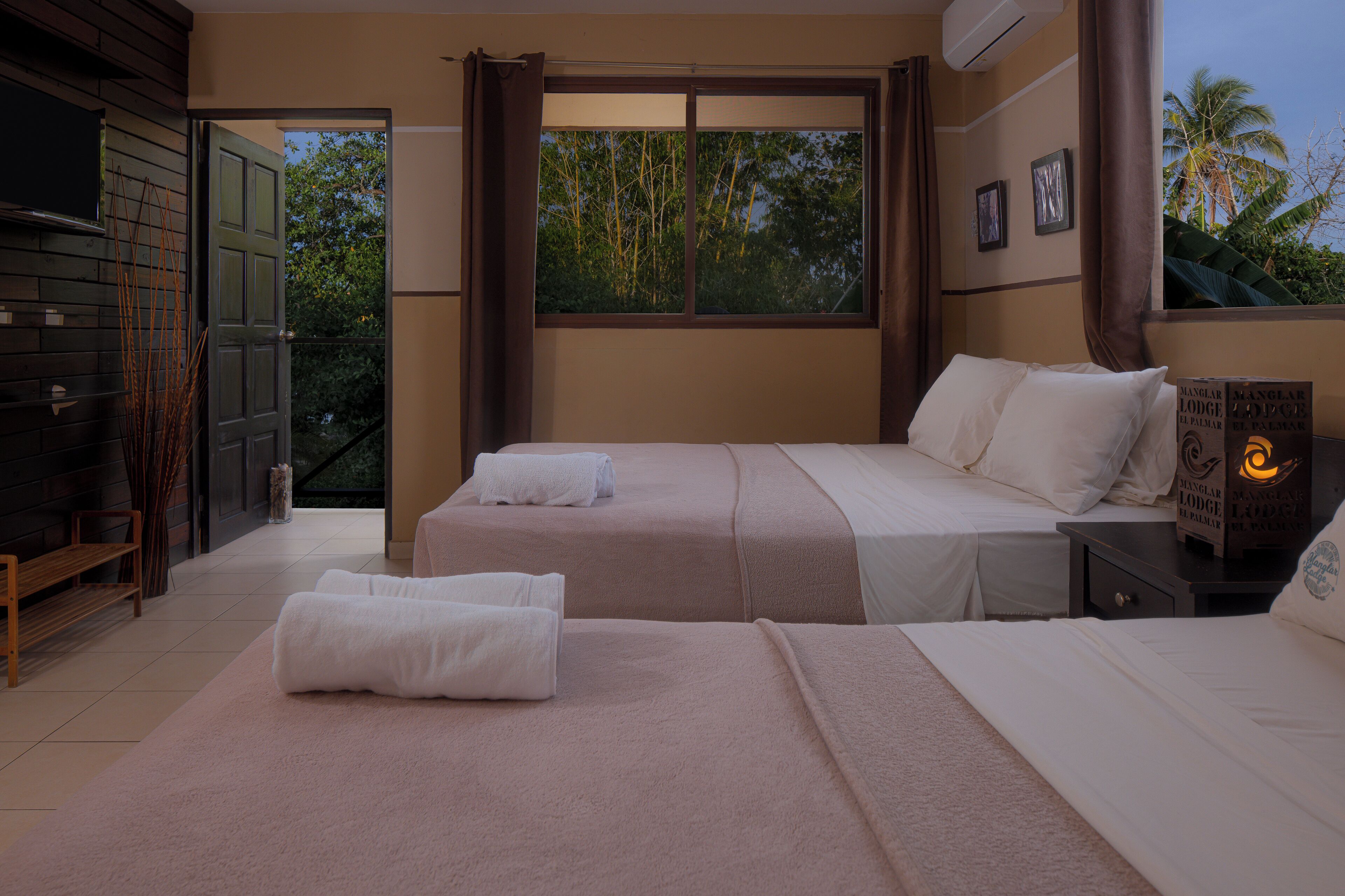 Double Room, 2 Double Beds | Individually decorated, desk, free WiFi