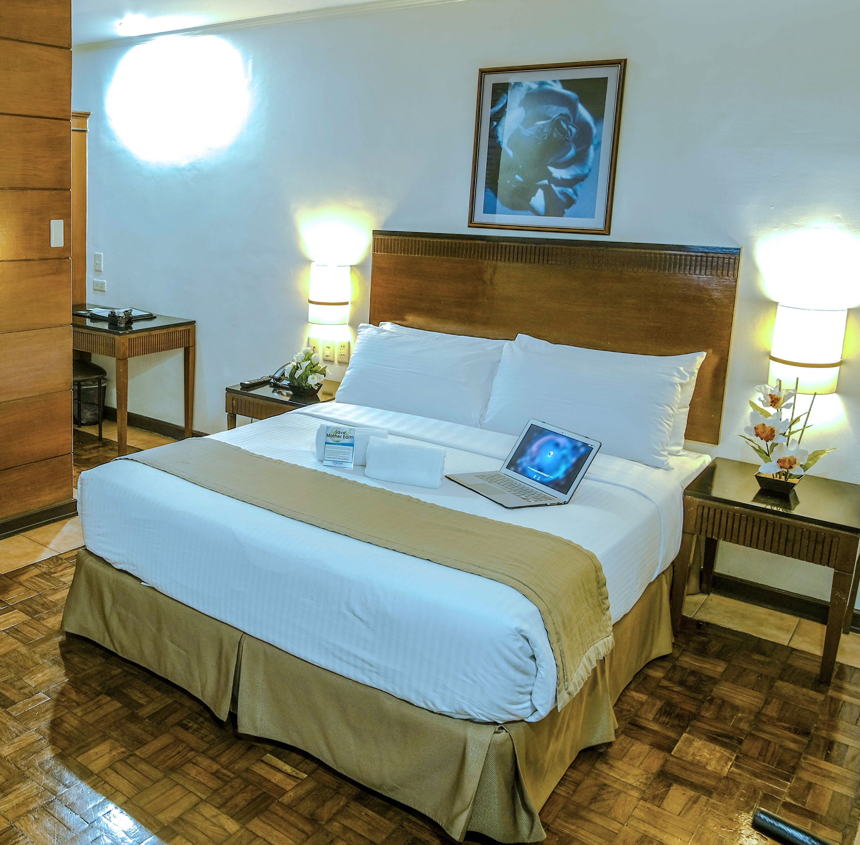 Minibar, desk, rollaway beds, free WiFi