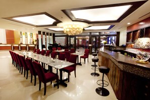 Piano bar - Hotel Elizabeth Cebu (Cebu City)