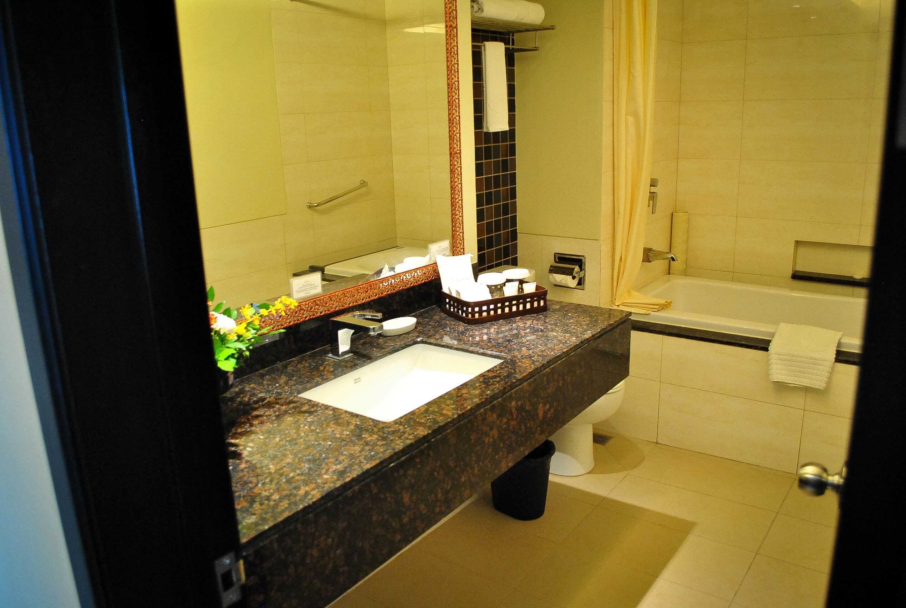 Salle de bain | Articles de toilette gratuits, chaussons, serviettes fournies