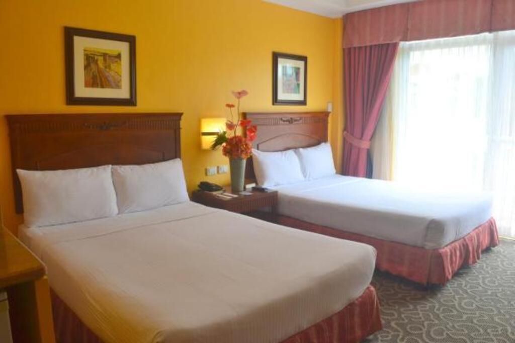 Minibar, in-room safe, desk, rollaway beds