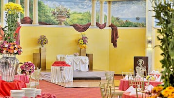 FrĂŒhstĂŒck, Mittagessen und Abendessen