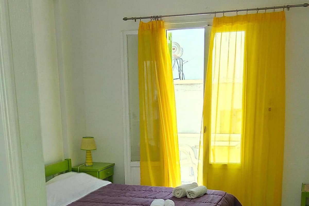 Triple Room | Cots/infant beds, free WiFi