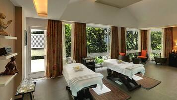 Espace de soins pour les couples, sauna, soins corporels