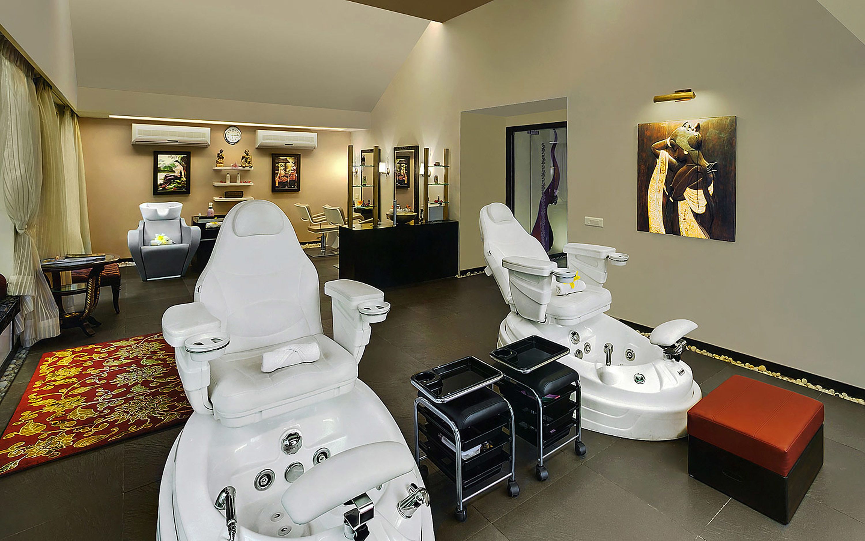 couples treatment room(s), sauna, body treatments, aromatherapy