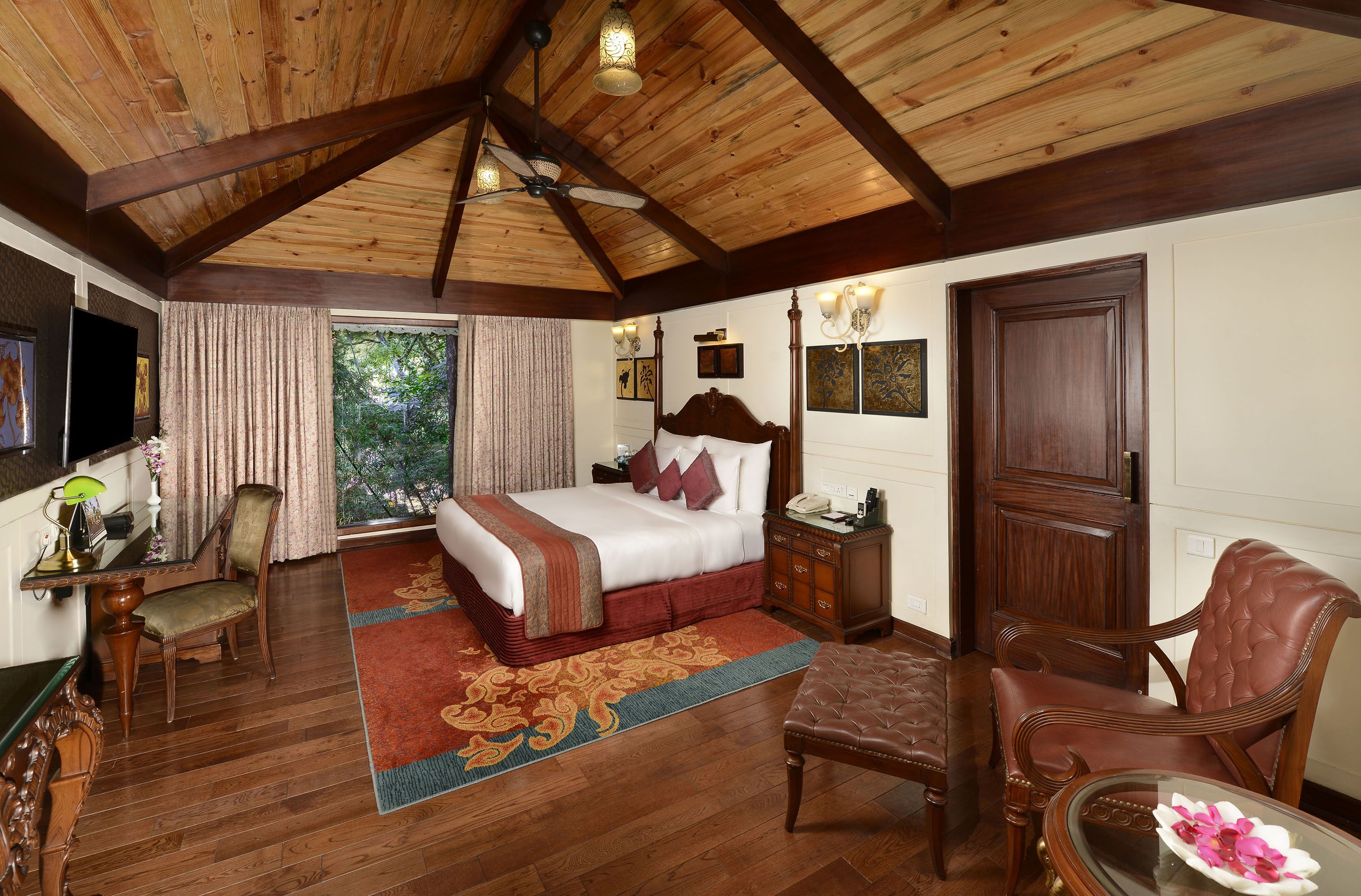 royal villa | free minibar, in-room safe, individually decorated