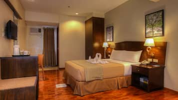 Minibar, in-room safe, desk, free WiFi