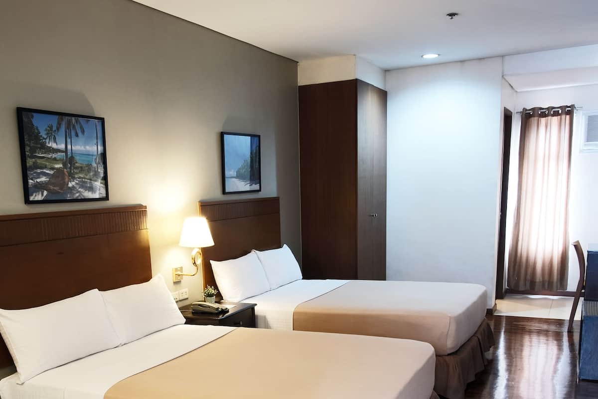 Deluxe Twin kamer, 2 eenpersoonsbedden | Een minibar, een kluis op de kamer, een bureau, gratis wifi