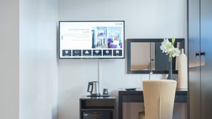 经济双人房 | 办公桌、熨斗/熨板、免费 WiFi、床单