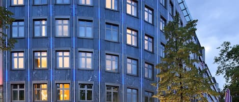 Façade de l’hébergement - soirée/nuit