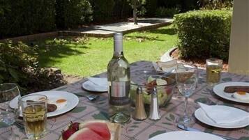 Daily continental breakfast for a fee