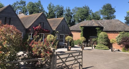 Tonge Barn
