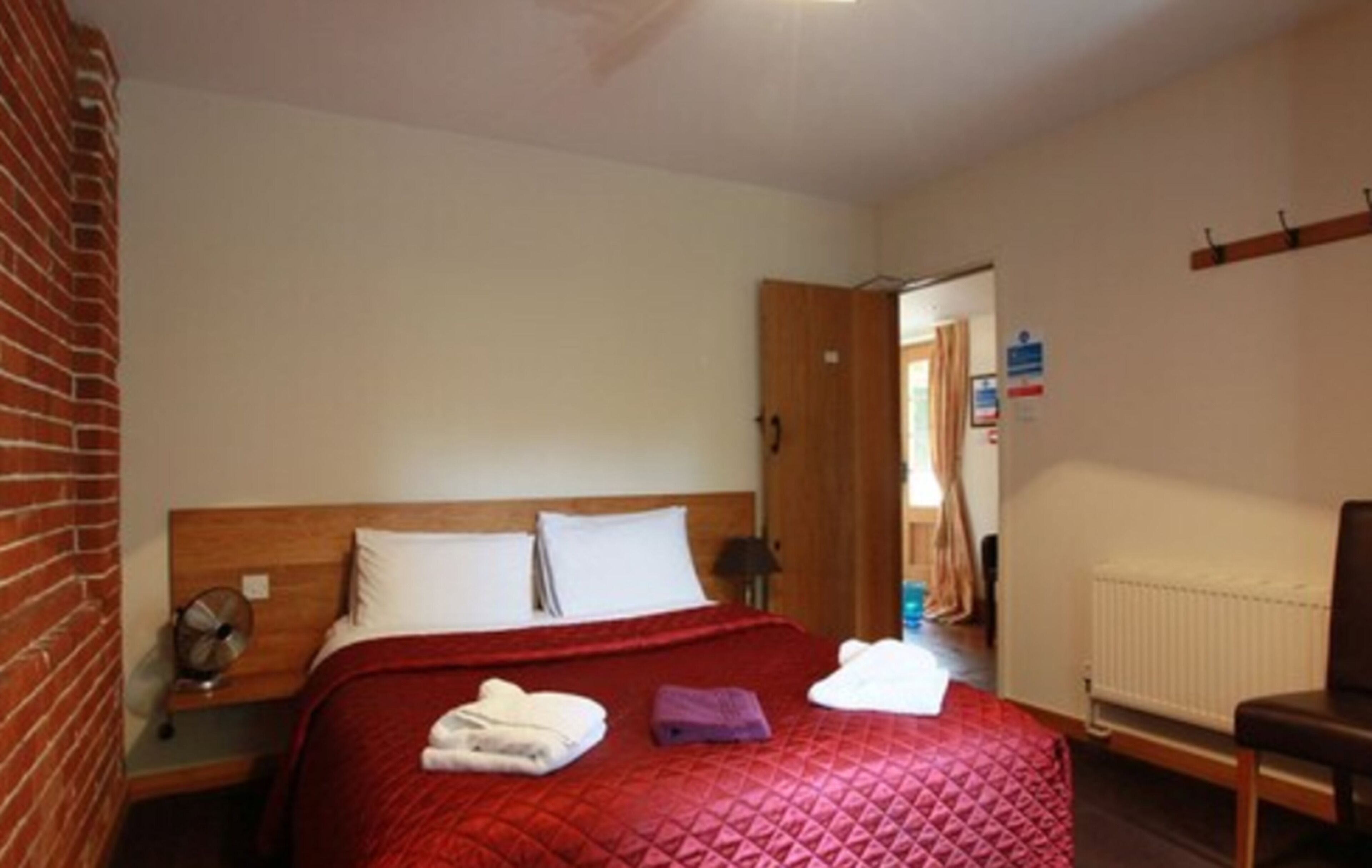 1 bedroom, premium bedding, minibar, laptop workspace