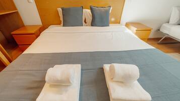 Premium bedding, Select Comfort beds, in-room safe