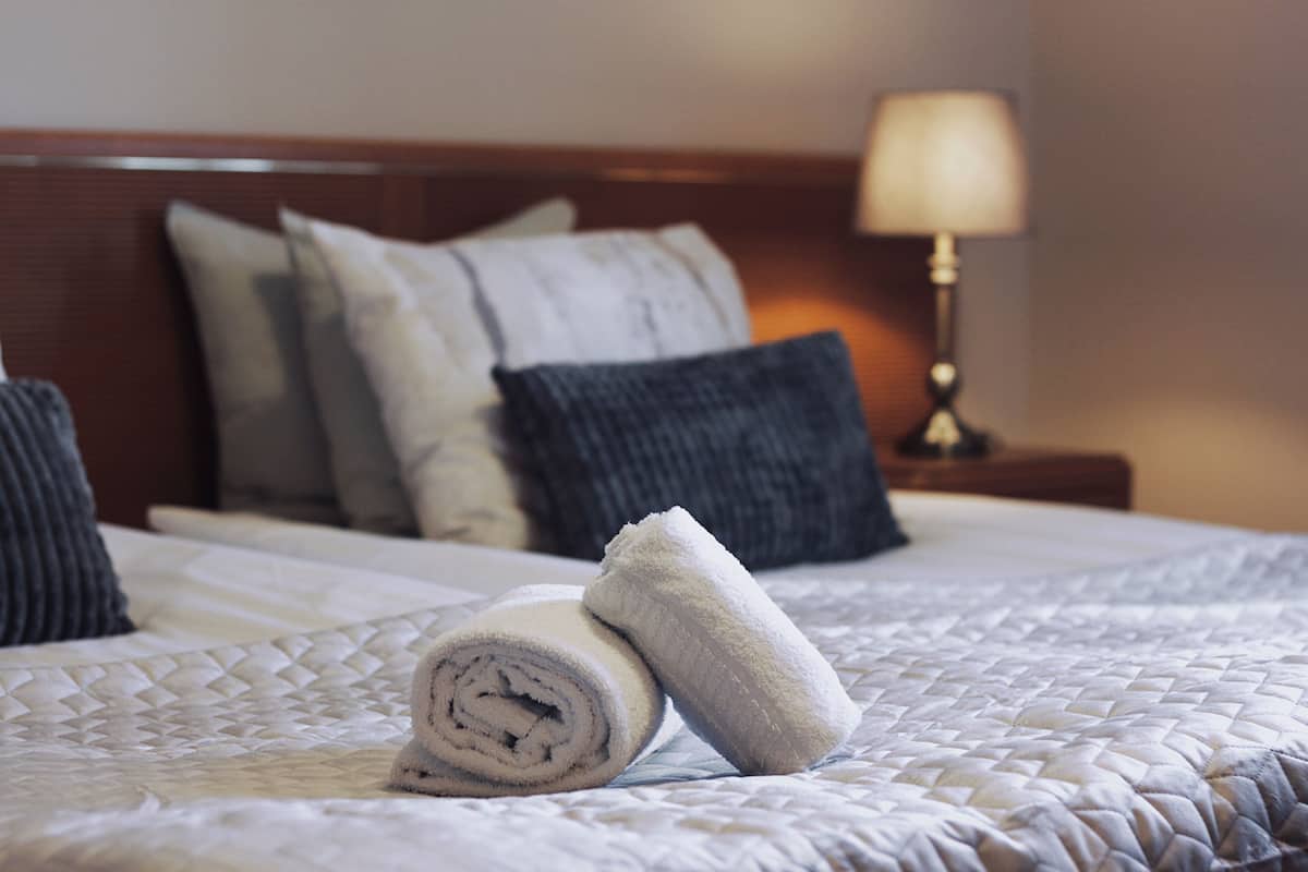 Comfort kamer, 1 twee- of 2 eenpersoonsbedden | 8 slaapkamers, luxe beddengoed, donsdekens, pillowtop-bedden