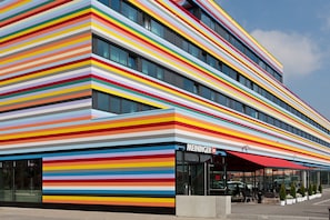 Front of property - MEININGER Hotel Berlin Airport (Berlin)