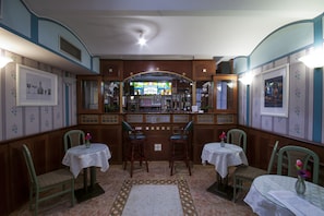 بار (في المنشاة)