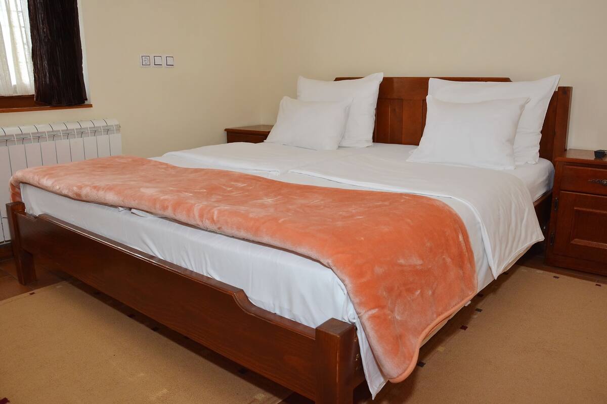 Suite for 3 people | In-room dining