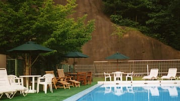 Outdoor pool, pool umbrellas