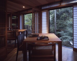Breakfast, lunch and dinner served - Ryokan Sumiya Kihoan (Kameoka)