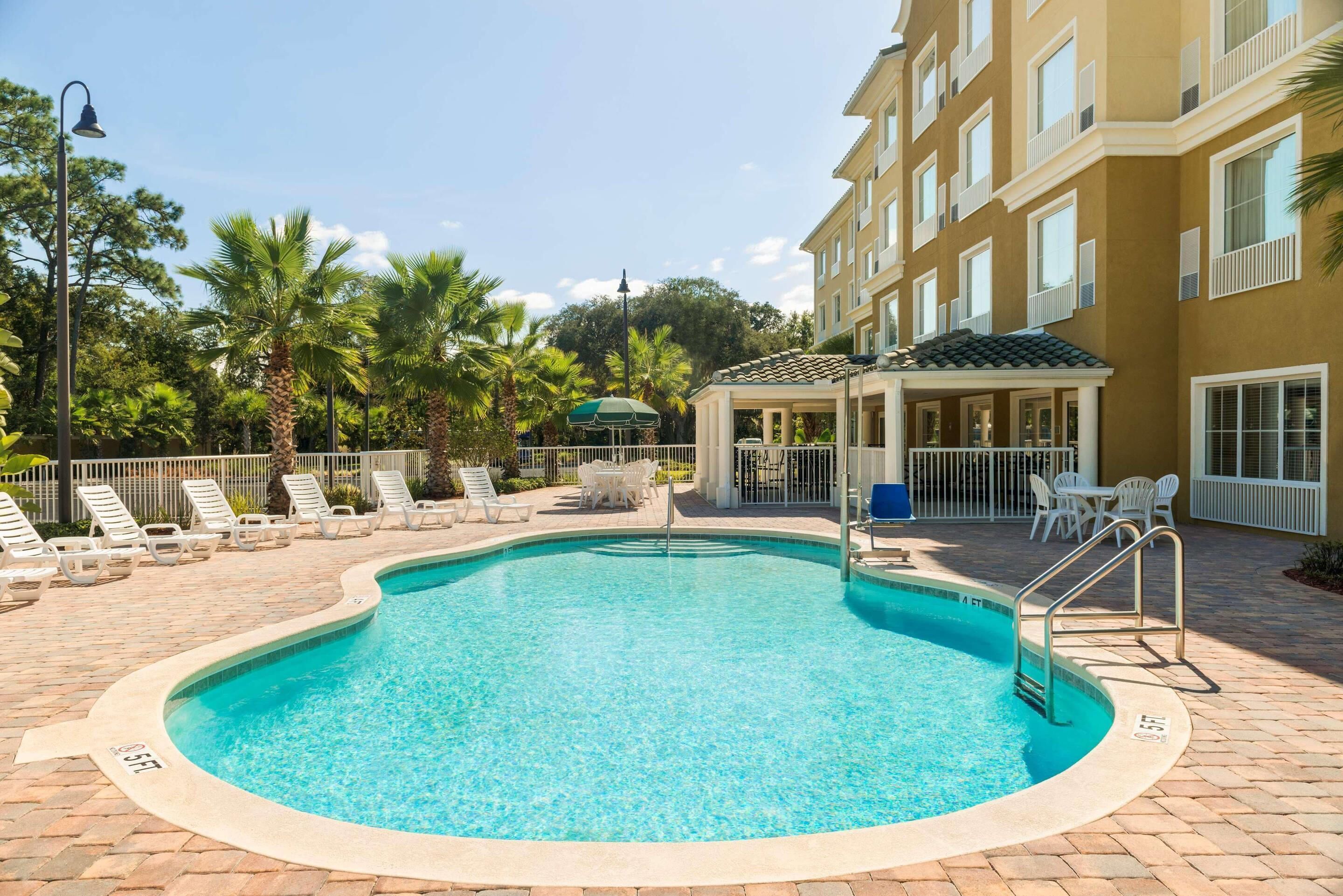 Outdoor pool, sun loungers