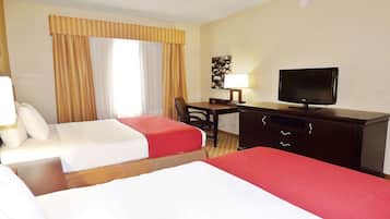Hypo-allergenic bedding, in-room safe, desk, blackout curtains