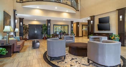 Best Western Plus Lytle Inn & Suites