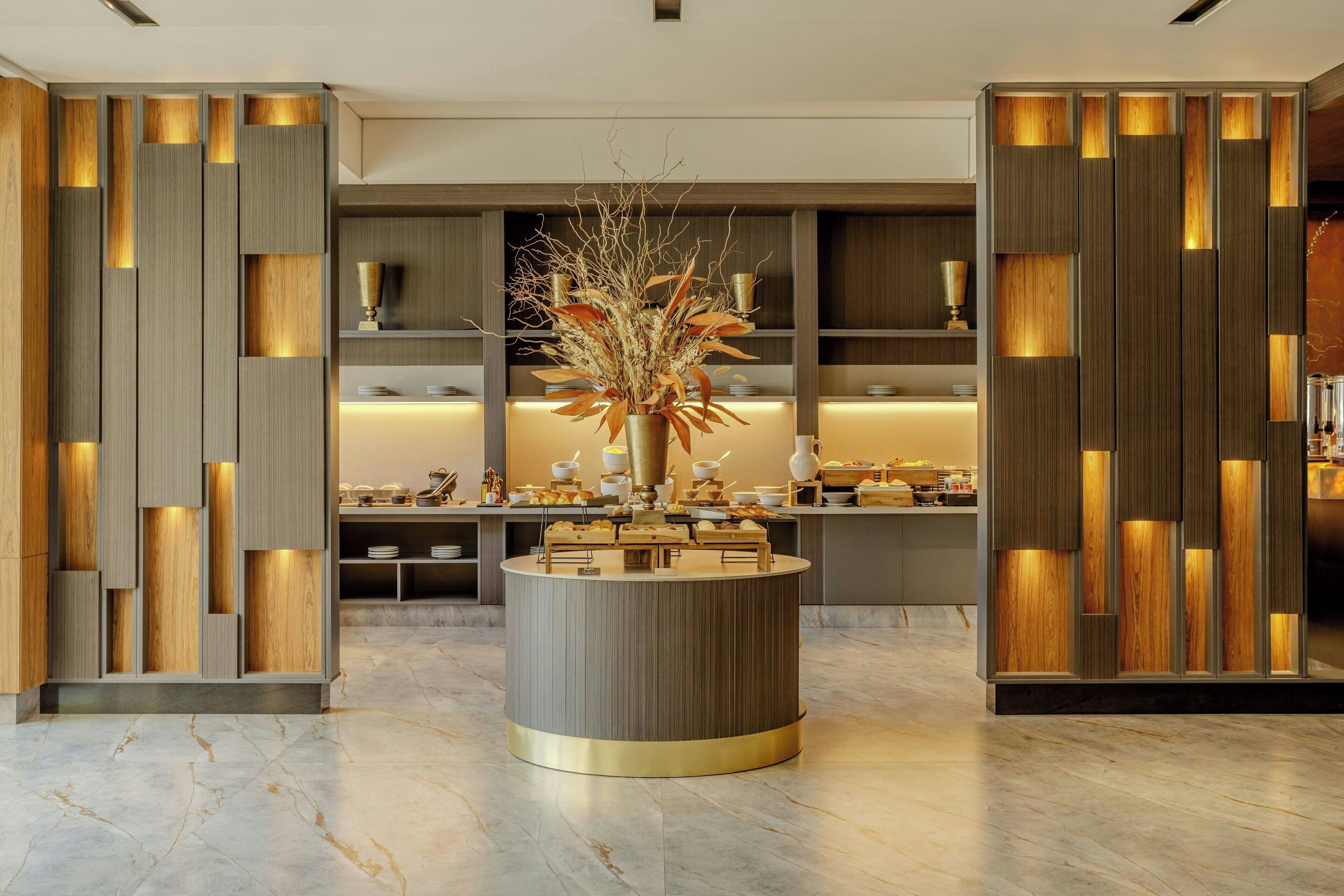 Daily buffet breakfast (USD 25 per person)