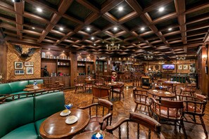 2 bars/lounges - Mayfair Lagoon (Bhubaneshwar)