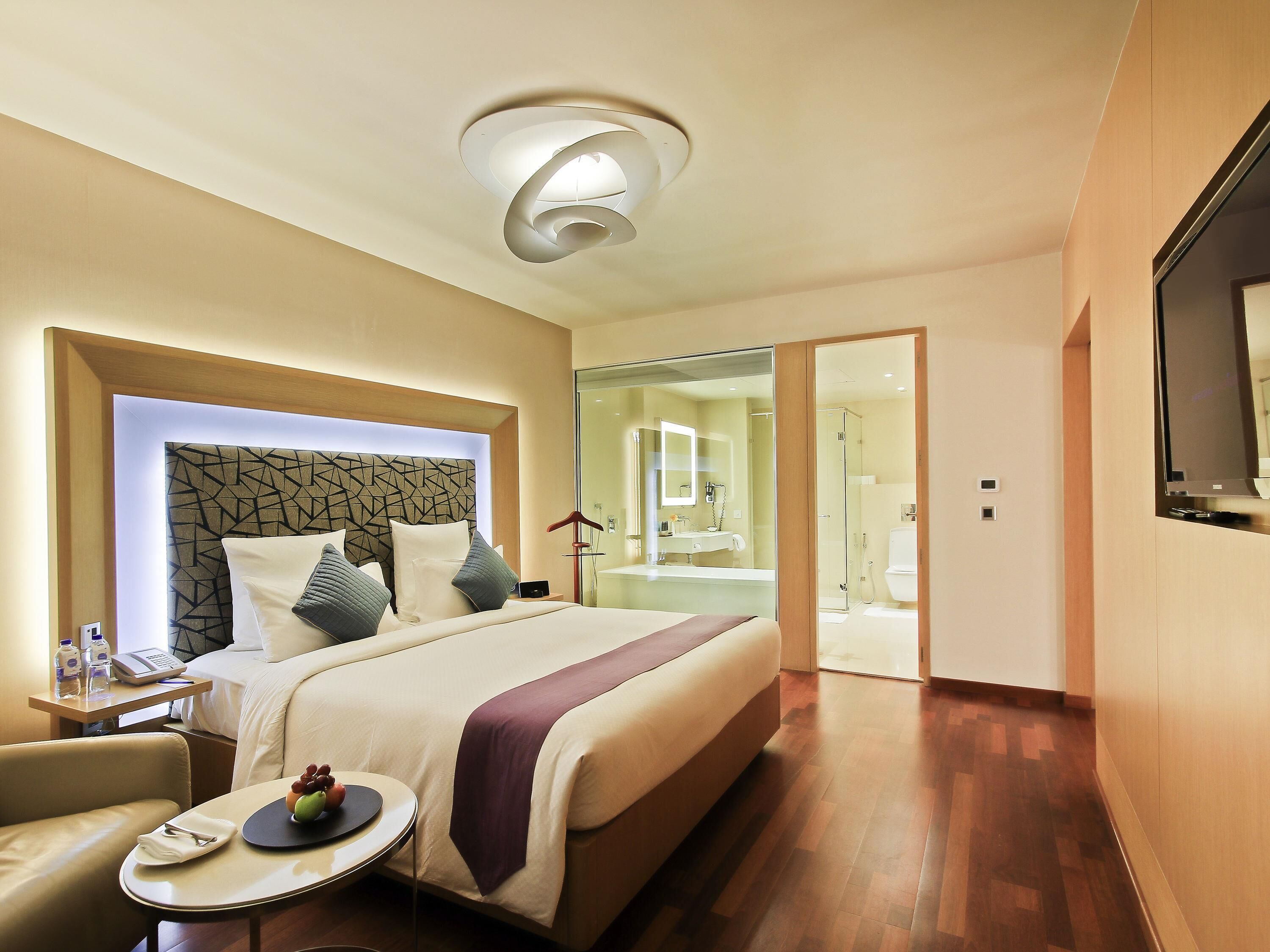 Premium bedding, down duvets, minibar, in-room safe