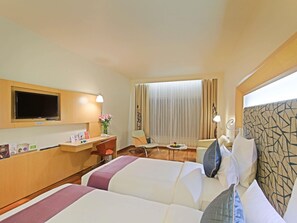Biancheria da letto di alta qualità, copriletto in piuma, minibar