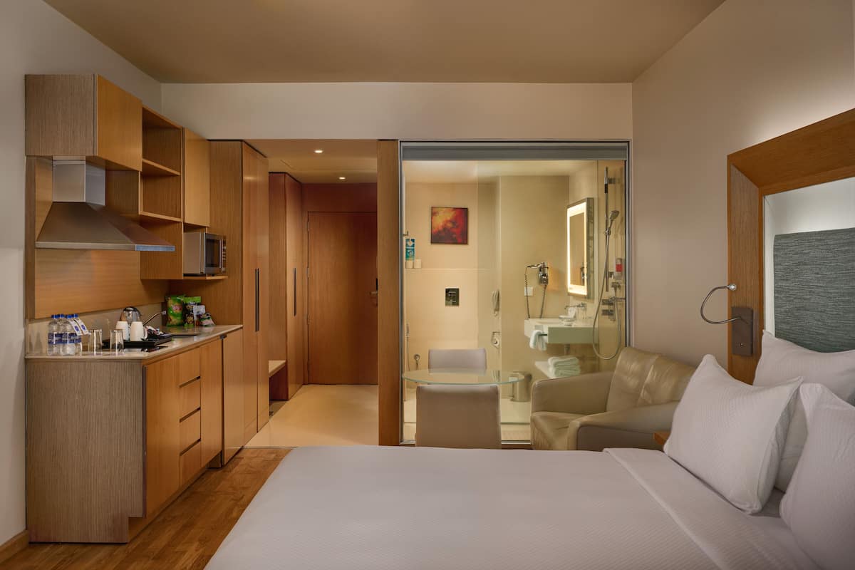 Premier Room, 1 Queen Bed, Ocean View | Private kitchen | Mini-fridge, coffee/tea maker, electric kettle