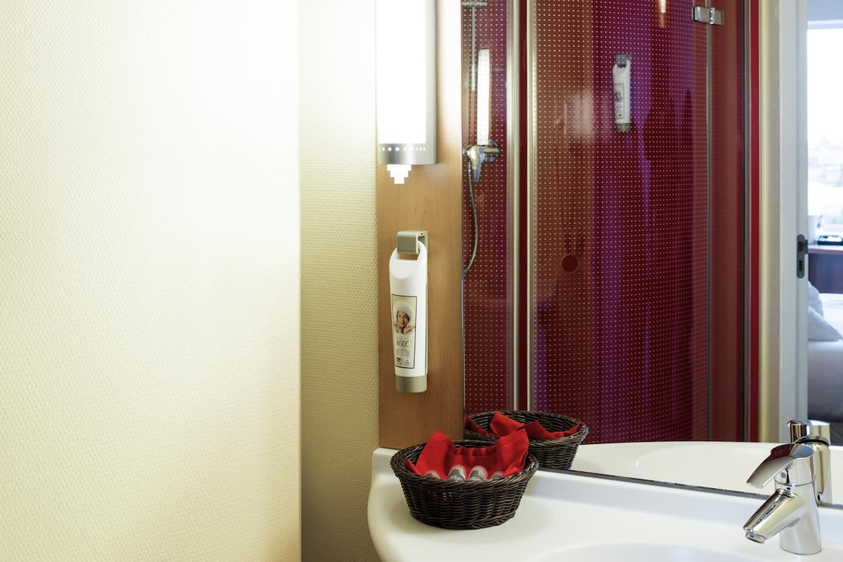 Premium Room, 1 Double Bed, City View | In-room safe, desk, soundproofing, iron/ironing board