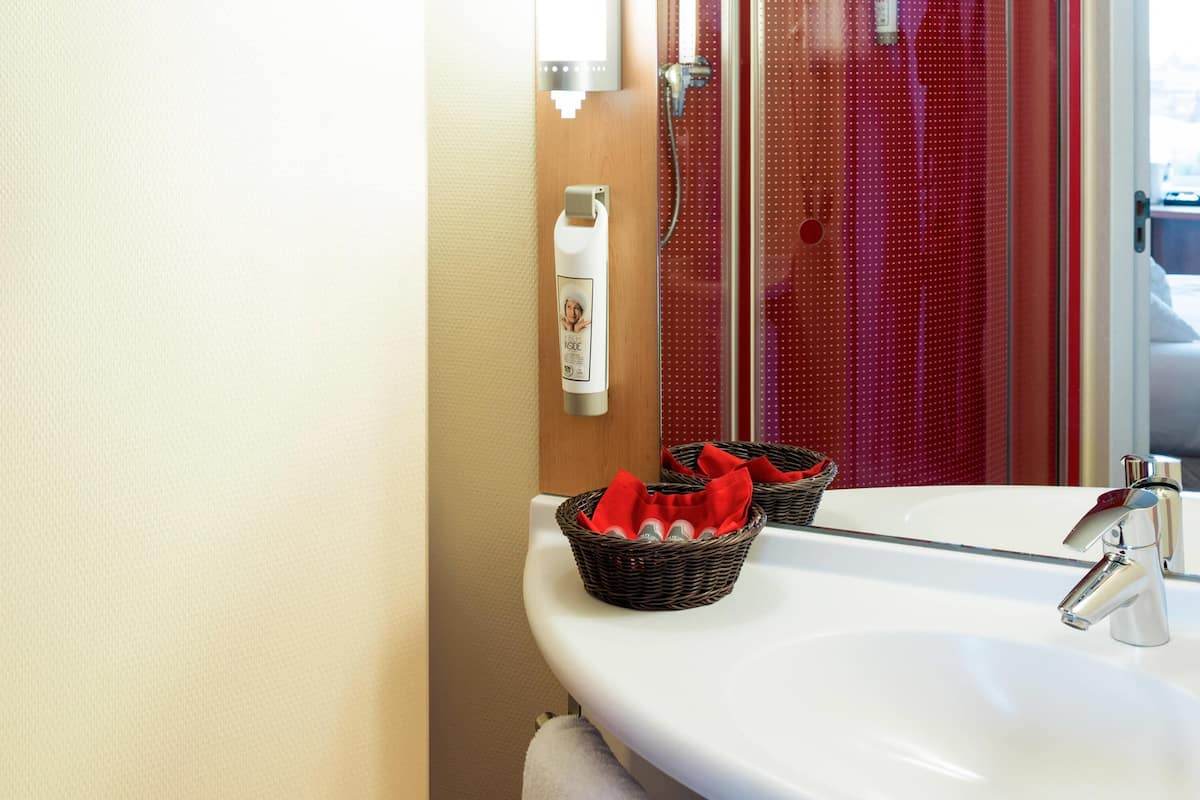 In-room safe, desk, soundproofing, iron/ironing board