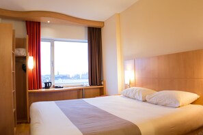 In-room safe, desk, soundproofing, iron/ironing board