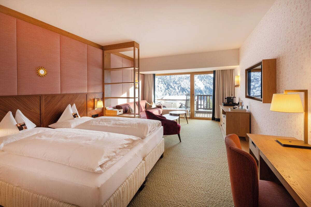 Comfort Double Room, Annex Building (4 Star Superior, Landhaus) | Hypo-allergenic bedding available, minibar, in-room safe, desk