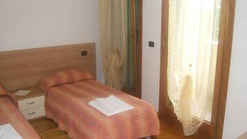 Chambre Double Standard | Coffres-forts dans les chambres, bureau, chambres insonorisées